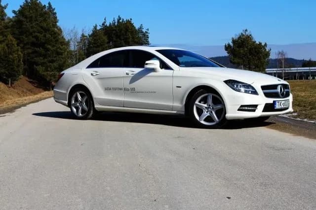 Mercedes-Benz CLS AMG - szczegółowe dane, osiągi i porównania modeli Mercedes-Benz CLS AMG - szczegółowe dane, osiągi i porównania modeli