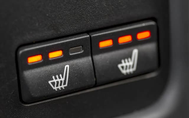 Podgrzewane fotele a korzonki: jak ciepło wpływa na zdrowie mężczyzn Podgrzewane fotele a korzonki: jak ciepło wpływa na zdrowie mężczyzn