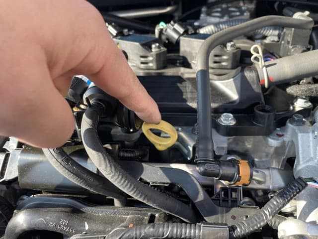 Toyota Yaris 1.0 ile oleju do silnika? Sprawdź, co musisz wiedzieć Toyota Yaris 1.0 ile oleju do silnika? Sprawdź, co musisz wiedzieć