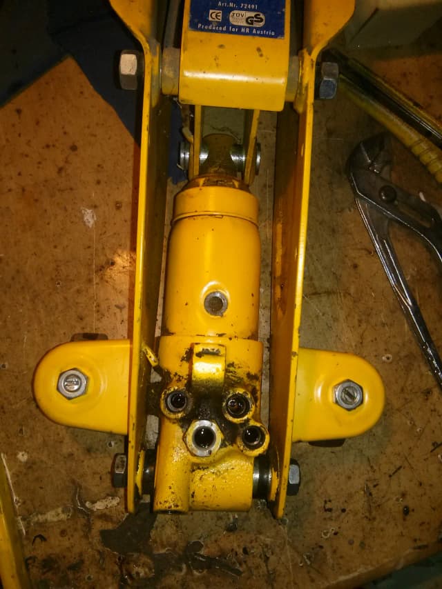 Jak odpowietrzyć lewarek hydrauliczny – prosty sposób na uniknięcie awarii Jak odpowietrzyć lewarek hydrauliczny – prosty sposób na uniknięcie awarii