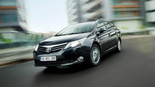 Jakie żarówki do Toyoty Avensis T27? Sprawdź, aby uniknąć błędów! Jakie żarówki do Toyoty Avensis T27? Sprawdź, aby uniknąć błędów!