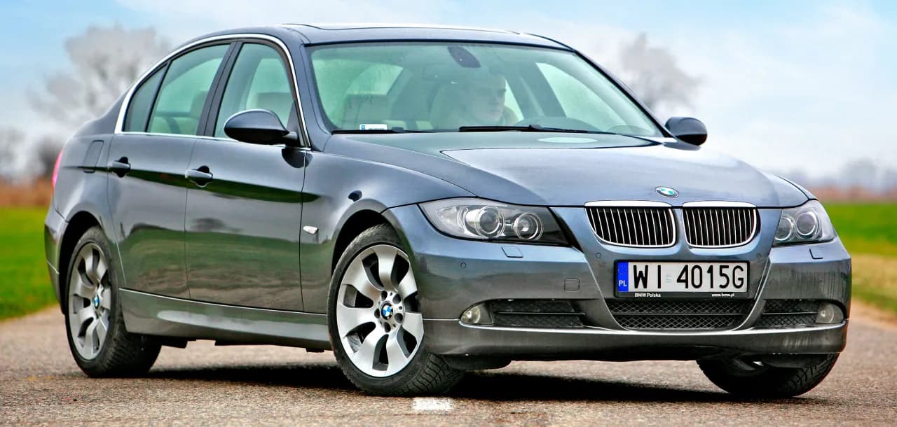 BMW E92 330d - poznaj jego największe wady i zalety przed zakupem BMW E92 330d - poznaj jego największe wady i zalety przed zakupem