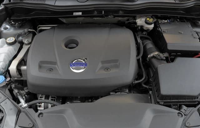 Volvo V40 jaki silnik wybrać? Porównanie, opinie i problemy silników Volvo V40 jaki silnik wybrać? Porównanie, opinie i problemy silników