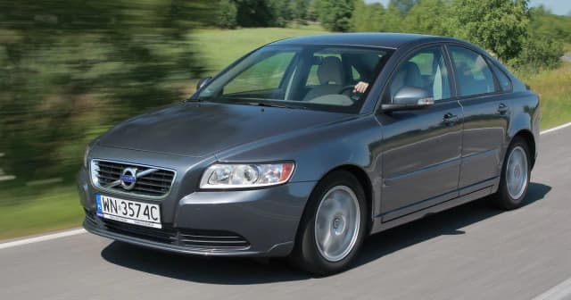 Volvo S40 jaki silnik wybrać, aby uniknąć rozczarowania i kosztów Volvo S40 jaki silnik wybrać, aby uniknąć rozczarowania i kosztów
